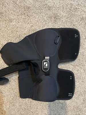 Rodillera envolvente Ossur Form Fit OA talla mediana pequeña B-254901002 rodilla izquierda Foto 1 de 4