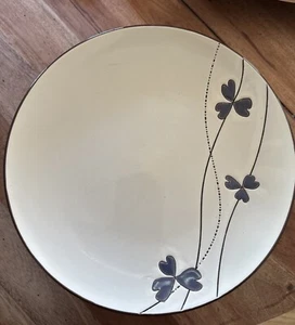 One Pfaltzgraff FLEURETTE Flower Dinner Plate1 11" Coupe Brown Cream 8 Available - Picture 1 of 6