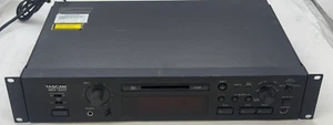 MINI REPRODUCTOR/GRABADOR DE DISCOS TASCAM MD-350 - Imagen 1 de 10