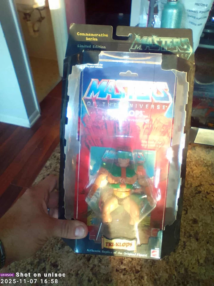 FIGURA TRI-KLOPS MASTERS OF THE UNIVERSE MOTU CONMEMORATIVA 2000 REEDICIÓN Foto 1 de 1