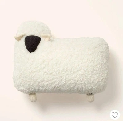 Almohada Woolrich X Target en forma de oveja RARA crema 15" x 20" en mano NUEVA Foto 1 de 4