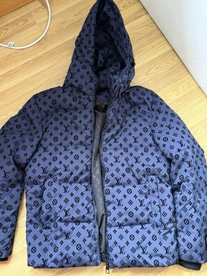 Louis Vuitton LV Down Puffer Jacket Size M Men's - Image 1 of 4