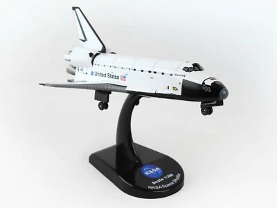 SELLO POSTAL (PS5823-2) DESCUBRIMIENTO DEL TRANSBORDADOR ESPACIAL DE LA NASA MODELO DIECAST ESCALA 1:300 Foto 1 de 4