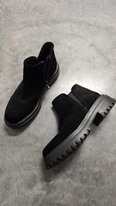 NWOT Vaneli Size 7 Zilla Black Lug Soles Leather Boots - Picture 1 of 5