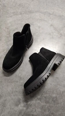 Botas de cuero con suelas negras Zilla talla 7 Vaneli nuevas sin etiquetas Foto 1 de 4