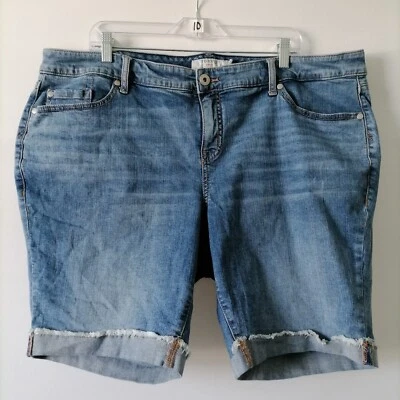 Torrid First At Fit Womens Blue Denim High Rise Rolled Hem Bermuda Short Size 22 - Image 1 of 4