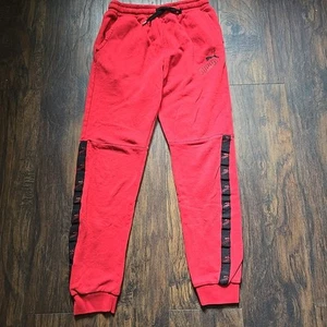 Boy's Puma Red Black Logo Joggers Sweatpants Size XL Pockets Athletic - Picture 1 of 6