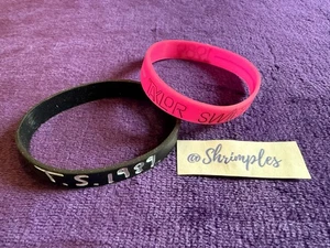 Taylor Swift 1989 World Tour VIP Paket Gummi Armbänder 2er Set NEU - Bild 1 von 4
