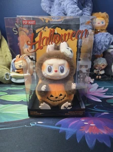 Popmart Labubu Happy Halloween Party Serie - sitzender Kürbis Vinyl Plüsch Anhänger - Bild 1 von 1