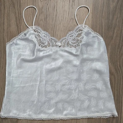 Lencería delicada femenina blanca cremosa Barbizon grande con ribete de encaje satinado Foto 1 de 4