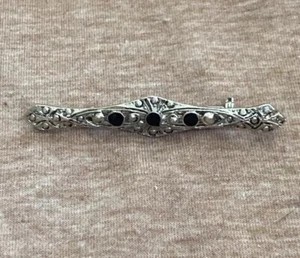 Bar Brooch Pin Detailed Silver Tone Black Inlays C56-41 - Picture 1 of 3