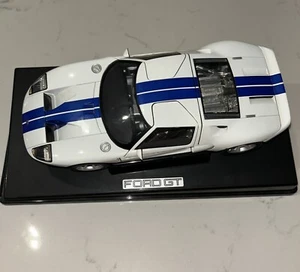 The Beanstalk Group 1:18 Ford GT Concept Car White/Blue Missing 1 Tire - Picture 1 of 4