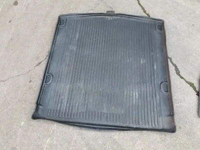 Alfombrilla de goma para maletero Audi A4 2011 sedán Foto 1 de 4