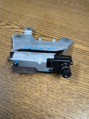 2011-2017 Infiniti QX56 QX80 Front Windshield Lane Departure Assist Camera OEM - Image 1 of 4