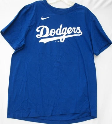 The Nike Camiseta Manga Corta Algodón L.A. Dodgers Camiseta #7 Julio Urías Hombre Grande Foto 1 de 3