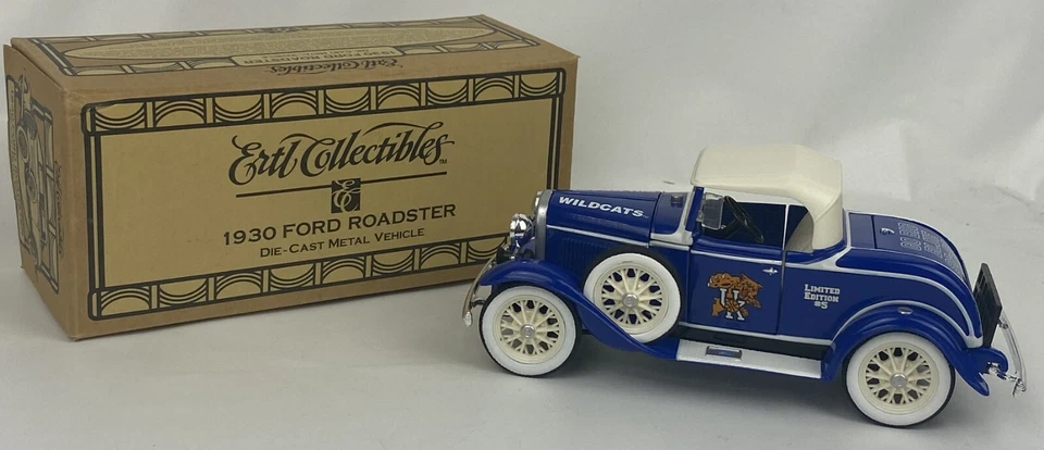 Reino Unido Kentucky Wildcats 1930 Ford Roadster "Go Big Blue" 1998 Ertl Diecast Bank 39U Foto 1 de 4