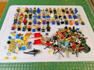 MIXED LOT OF 52 LEGO FIGURES WITH EXTRA ACCESSORIES - EVERYTHING SHOWN - Picture 1 of 9
