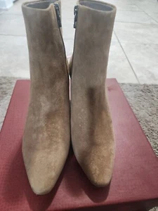 Donald/Pliner Camel Suede Boots JAE-KSKS Size 8.5M - Picture 1 of 5