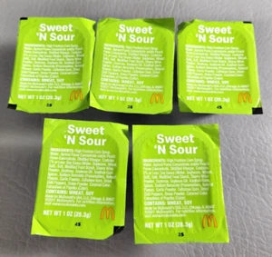 (5 Stück) McDonalds Sweet N’ Sour Sauce - NEU versiegelt - Bild 1 von 3