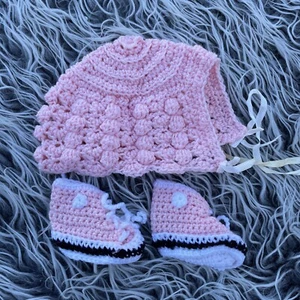 Vintage Crocheted Knit Baby Girl Bonnet W/ Matching Crocheted Shoes Pink - Picture 1 of 7