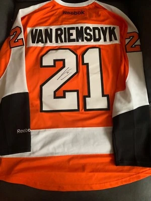 Camiseta autêntica Reebok assinada por James van Riemsdyk Philadelphia Flyers - Imagem 1 de 4