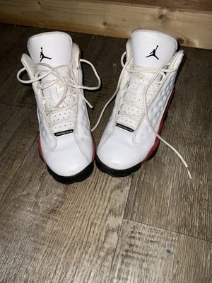 Size 6 (GS) - Jordan 13 Retro 2017 Mid Chicago - Image 1 of 4