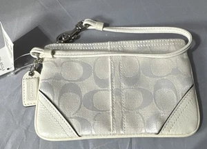 Coach Hampton Signature C Small White Wristlet Wallet Purse Canvas Leather Tag - Picture 1 of 3