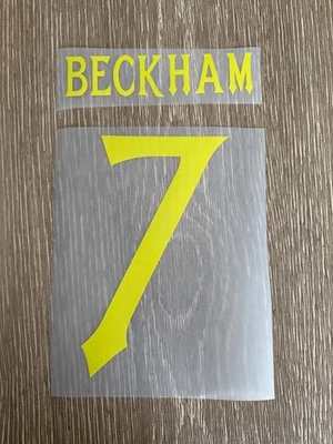 25/26 Manchester United Beckham 7 Juvenil Hombre Talla M Conjunto de Nombres Transferencia de Calor Amarillo Foto 1 de 3