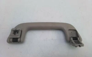 7461005130 ASIDERO TRASERO DERECHO para TOYOTA YARIS (P13)(2014- ) HYBRID - Imagen 1 de 6