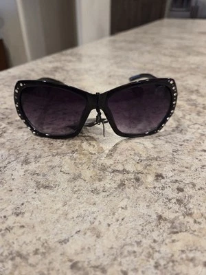 Funky Vintage RETRO Style SUN GLASSES Large BLACK Frame w/ Rhinestones - Image 1 of 4