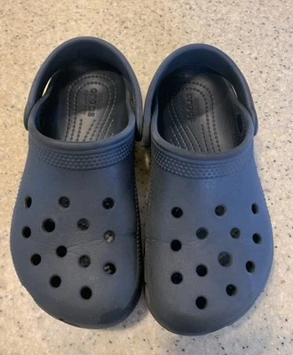 CROCS Classic Rubber Slip On Clogs Size C10 Unisex - Black - Image 1 of 4