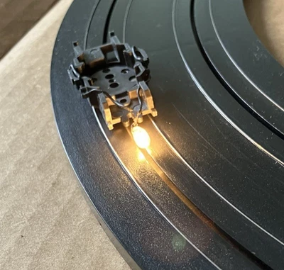 Chasis Aurora AFX Magnatraction LIT, limpio Foto 1 de 4