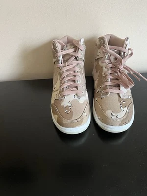 Camisetas altas Nike  Foto 1 de 4