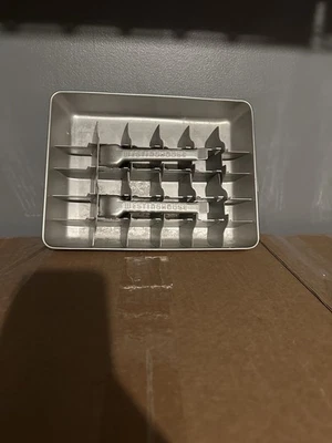 Bandeja de cubitos de hielo de metal Westinghouse vintage. Sin óxido. Palanca DBL. Algunos residuos de película Foto 1 de 4