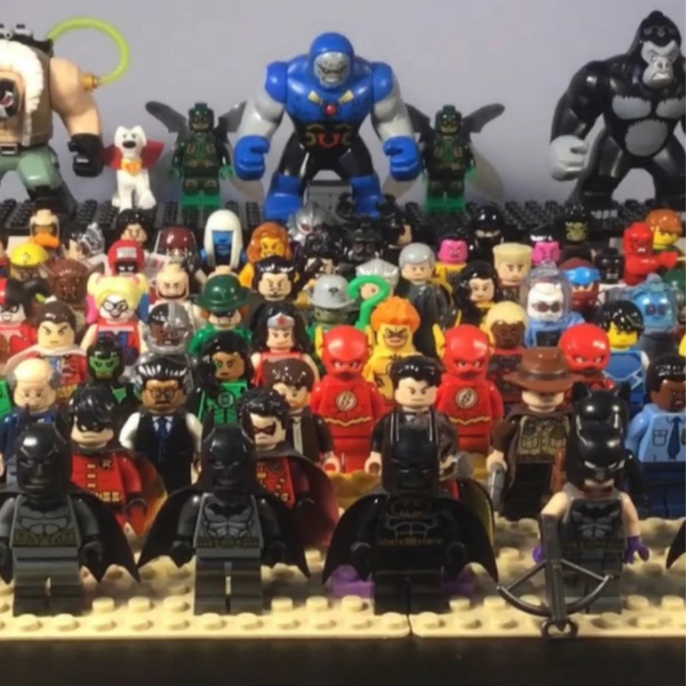 Bulk Lot of 5 Lego DC Minifigures Lego Green Lantern Cyborg Minifigs the Flash - Image 1 of 4