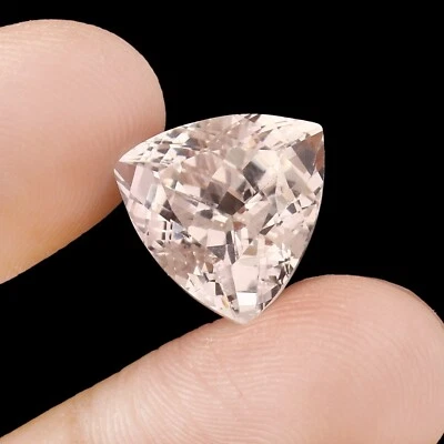 Natural Marvelous Ceylon White Sapphire Trillion Cut Loose Gemstone 14x14 MM - Image 1 of 4