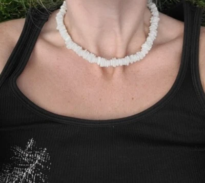 Collar Gargantilla Surfer Blanco Hawaiano Puka Sea Shell Collar Foto 1 de 2