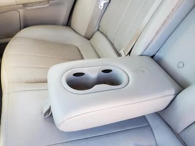 Portavasos consola asiento trasero (cuero gris paloma) Lincoln LS 2003-2006 Foto 1 de 4