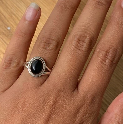 925 Sterling Silver Ladies Onyx Oval Stone Ring Black Gemstone Jewellery Gift  - Image 1 of 4