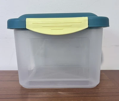 Vtg Sterilite Show Offs Green Yellow Small Handle Latch Lid #1892 Storage - Image 1 of 4