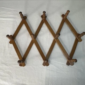 Vtg Expando Rack Wood Hat Coat Hanger Wall Mounted 10 Pegs Organize Rustic Cabin - Picture 1 of 4