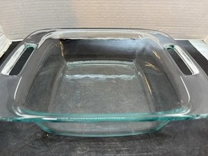 Pyrex Green Tone Glass 8” Square 2 Qt Casserole With Handles - Picture 1 of 4