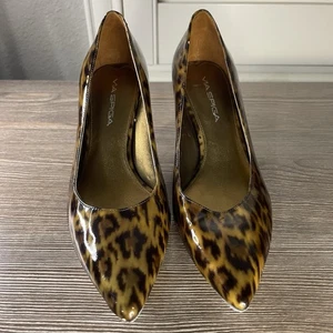 Via Spiga Leopard Print Patent Leather 2.5” Stiletto Pumps, Classic, Size 7M - Picture 1 of 11