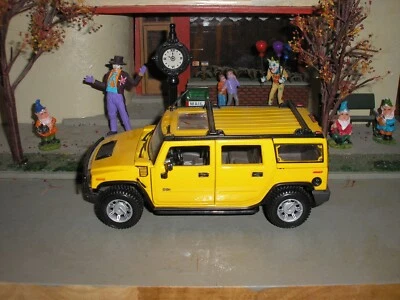 NICE VINTAGE MAISTO 1/27 HUMMER H2 Off Road SUV Yellow Free SHIPPING - Image 1 of 4