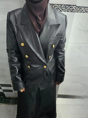 Blazer feminino de couro de cordeiro genuíno preto dourado com botão e zíper estilo casaco - Imagem 1 de 4