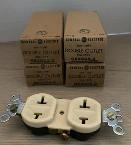 VTG NOS 4 GE4025-2 General Electric GE Duplex Receptacles Outlet Ivory Bakelite - Picture 1 of 4