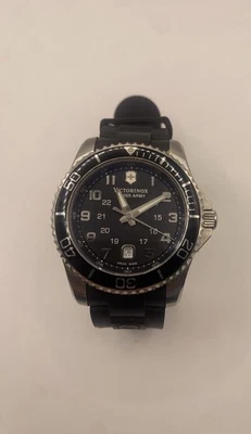 Reloj cronógrafo Victorinox Swiss Army Maverick GS 22 joyas cristal zafiro  Foto 1 de 4