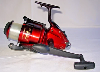 OLYMPIAz IB-102-9000 GROSSFISCHROLLE Angelrolle Rolle neu bespuhlt40er unbenutzt - Bild 1 von 4