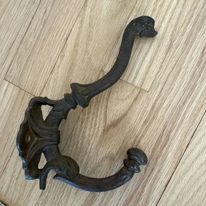 Gancio cappotto e cappello uccellino grande vintage art deco bronzo o ghisa ornato - Foto 1 di 19