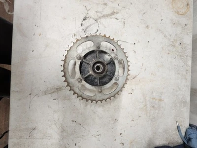 Piñón trasero Kawasaki KLR250 1985-2005 con accionamiento de empuje OEM Foto 1 de 4